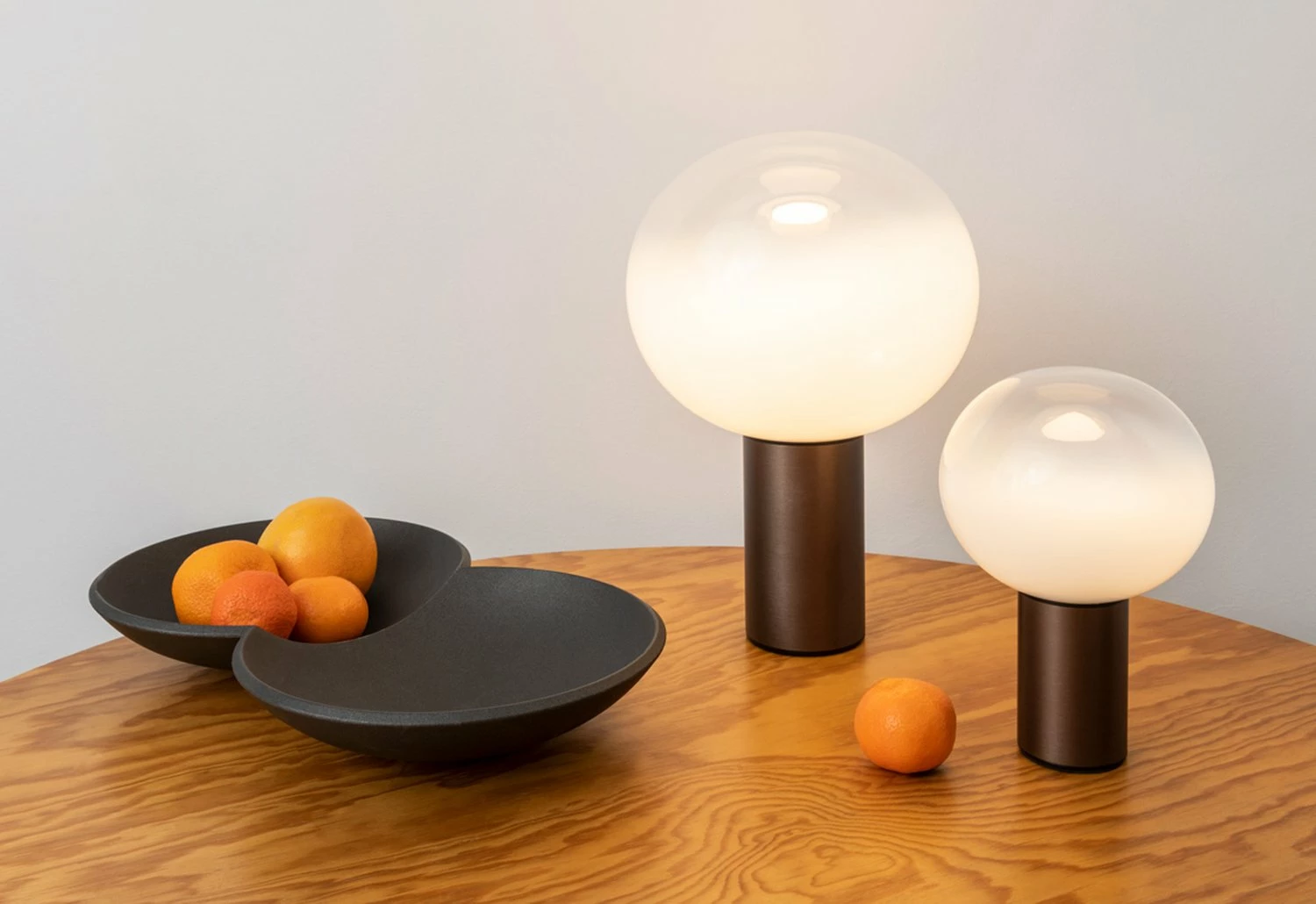 Artemide Laguna Table Lamp Bronze 3 Artemide Laguna Table Lamp Bronze - Image 3