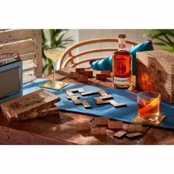 BACARDÍ Reserva Ocho Rum Domino Set