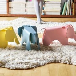 Vitra Eames Small Elephant 6 Vitra Eames Small Elephant -Vitra Shop Vitra Small Elephant Lifestyle1