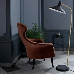 Gubi G10 Floor Lamp 11 Gubi G10 Floor Lamp -Vitra Shop gubi g10 lifestyle