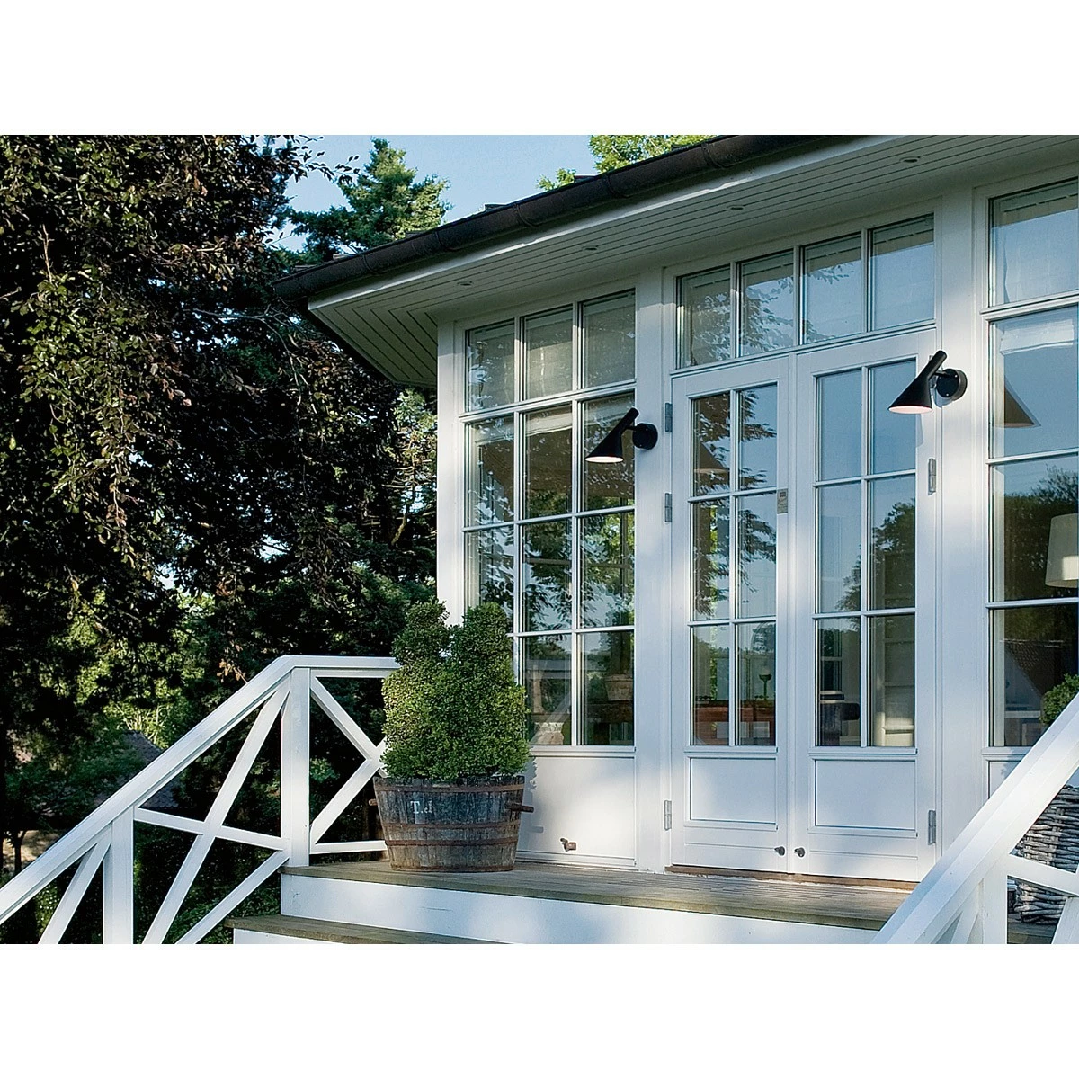 Louis Poulsen AJ50 Outdoor Wall Light 2 Louis Poulsen AJ50 Outdoor Wall Light - Image 2