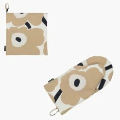 Marimekko Pieni Unikko Oven Mitten And Pot Holder – Set Of 2